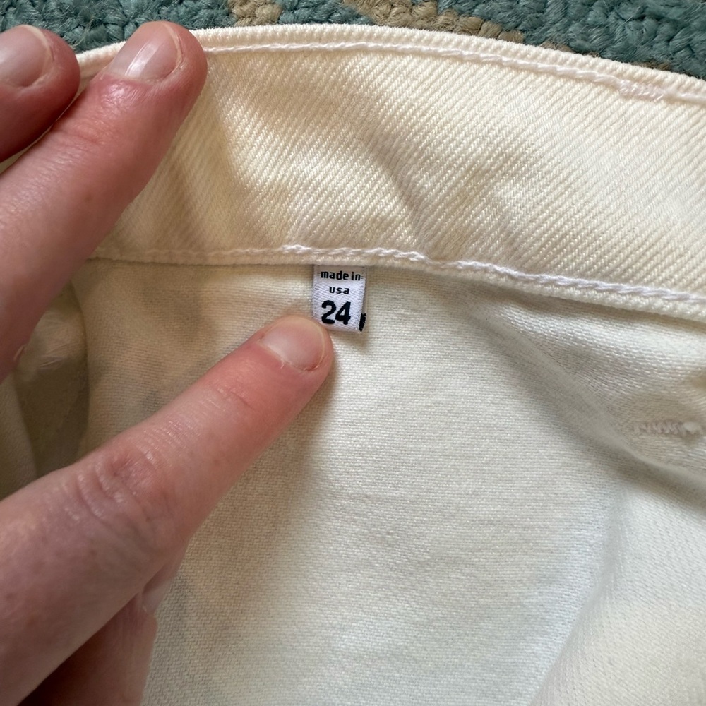 New without tags- ASKK NY Virginia Jean Shorts in Ivory (size 24) - Picture 6 of 6